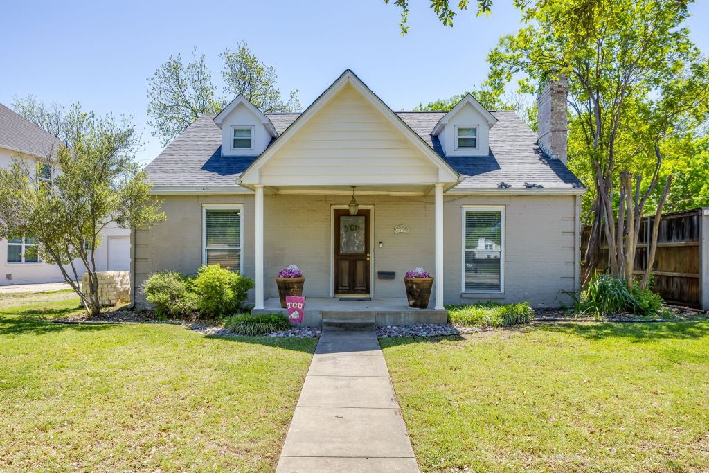 2809 Benbrook Boulevard, Fort Worth, TX 76109 — photo 1