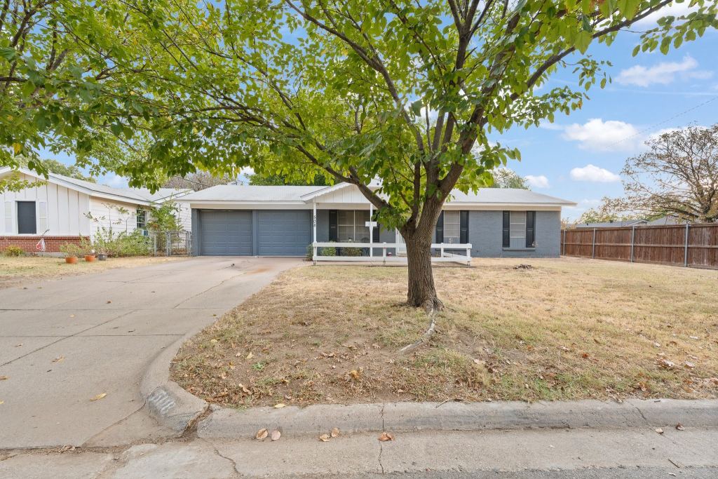 508 NW Newton Drive