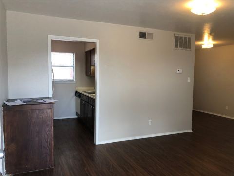 2526 W Prairie Street 202, Denton, TX 76201 — photo 2