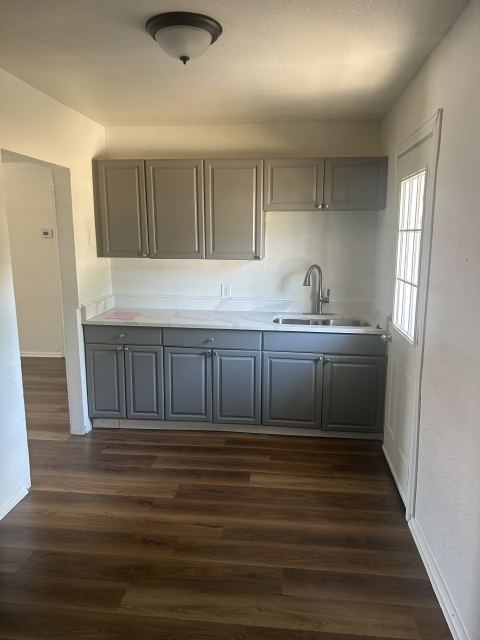 517 Hawthorne Street, Irving, TX 75061 — photo 2