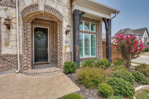 1935 Stamp Road, Irving, TX 75062 — photo 2