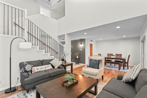 550 E Avenue J B, Grand Prairie