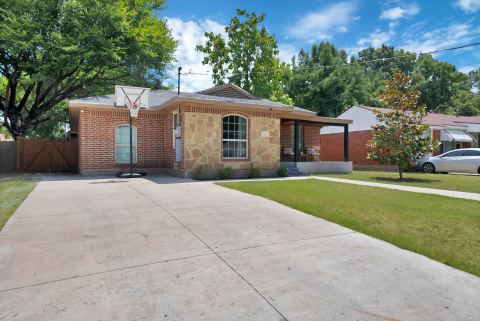 1102 Ash Street, Irving, TX 75060 — photo 3