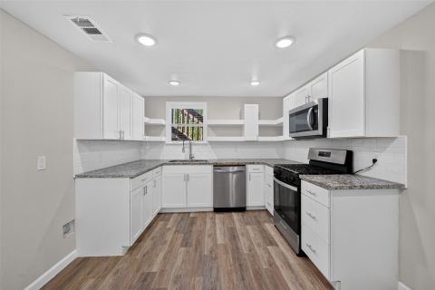 711 W Munson Street, Denison, TX 75020 — photo 2