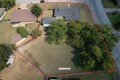 240 Smith Street, Burleson, TX 76028 — photo 3