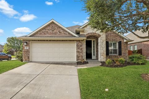 405 Highland Ridge Drive, Wylie