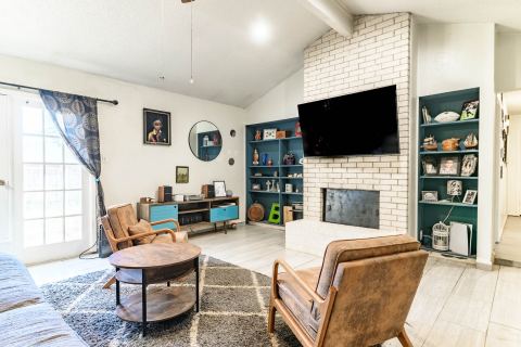 2108 Warwick Drive, Arlington