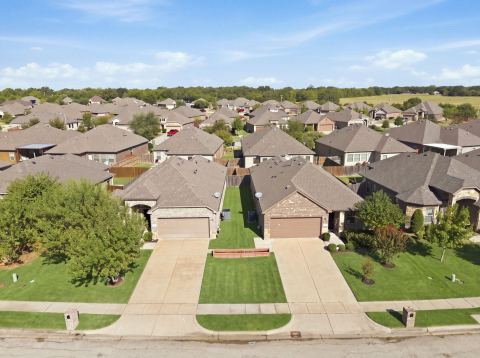 620 Redwood Drive, Greenville, TX 75402 — photo 3