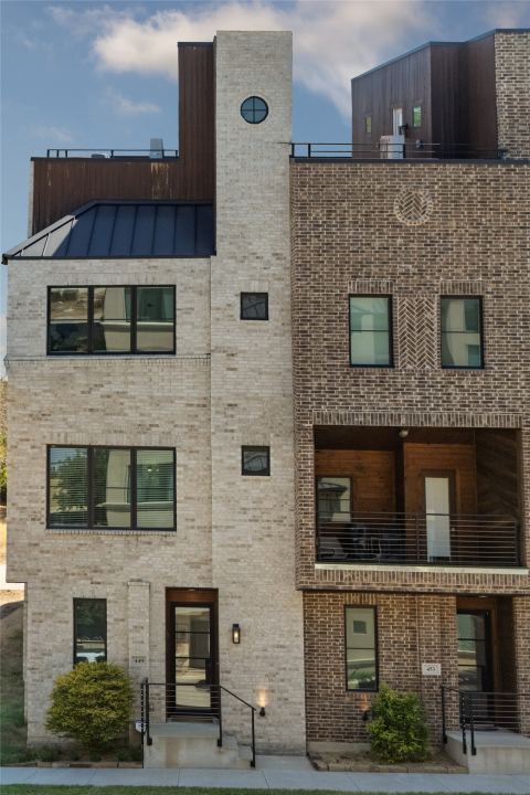 449 S Rayner Street, Fort Worth, TX 76111 — photo 2