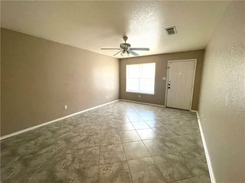 1008 Briar Drive A & B, Waco, TX 76710 — photo 2