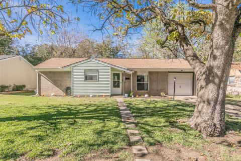 820 SW Southridge Drive, Burleson