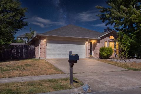 6702 Canyon Creek Drive, Arlington, TX 76001 — photo 2