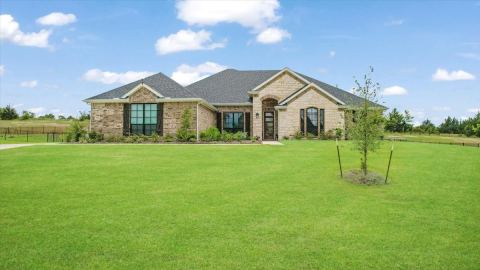 1080 Julian Drive, Van Alstyne
