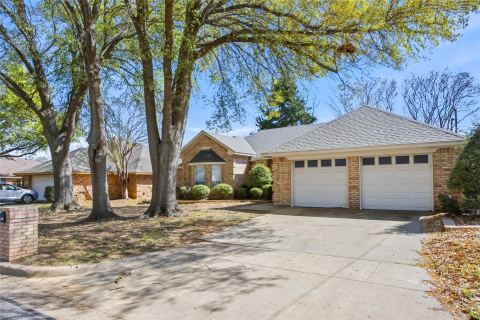 6009 Kenilworth Drive, Arlington, TX 76001 — photo 2