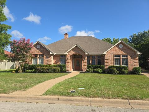 6376 Newport Court, Fort Worth