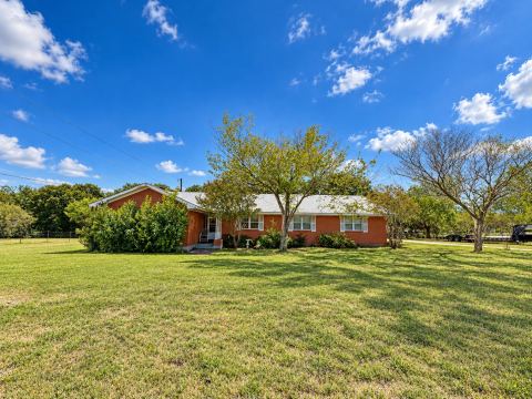 1105 Oak Drive, Flower Mound