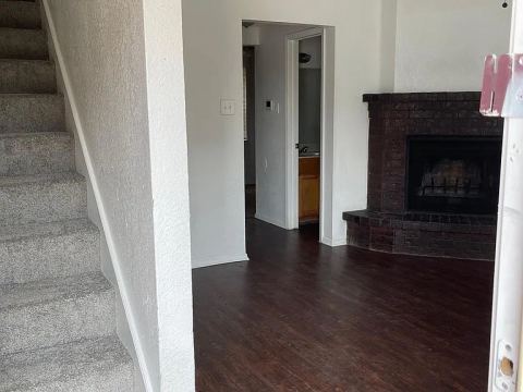 3072 W Sycamore Circle 3072, Euless, TX 76040 — photo 3