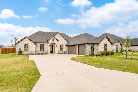 2172 Middlewood Circle, Granbury, TX 76049 — photo 2