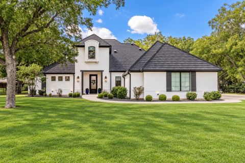 8017 W Landings Road, Granbury, TX 76049 — photo 2