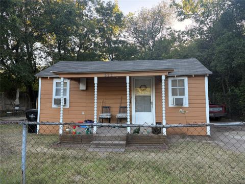 523 N 3rd Street, Midlothian