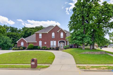2416 PARK RUN DRIVE, Arlington