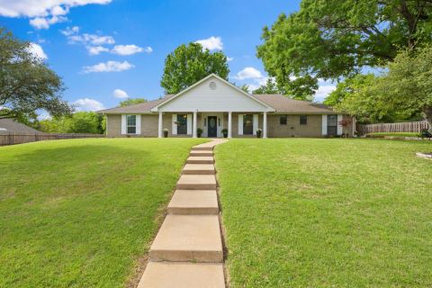 1814 Lakeridge Drive, Weatherford