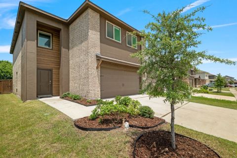 1116 Old Oaks Drive, Forney