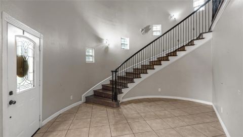 813 Beacon Hill Drive, Irving, TX 75061 — photo 2