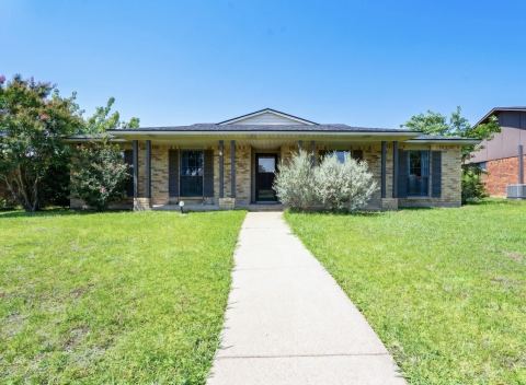 2213 Proctor Drive, Carrollton, TX 75007 — photo 2