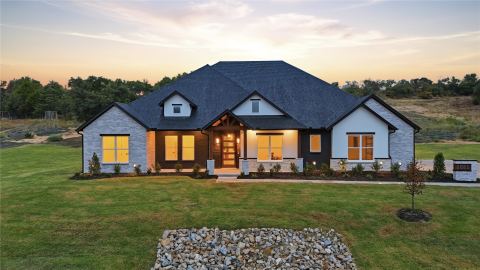 1011 Meadow Wood Terrace, Azle
