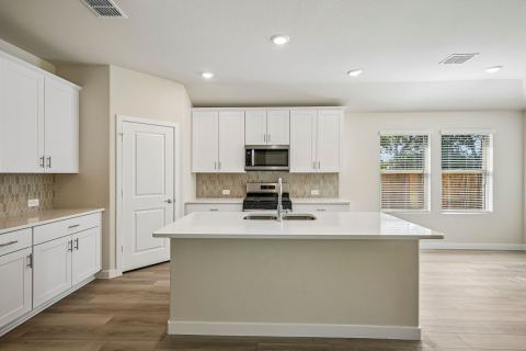 2509 Grand Canyon Street, Anna