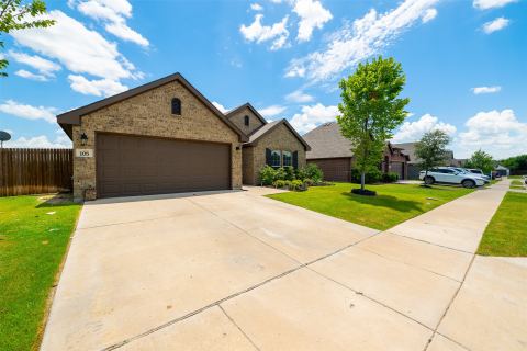 105 Cheryl Drive, Keene, TX 76059 — photo 2