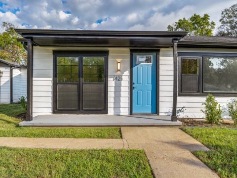 1425 W Shepherd Street, Denison