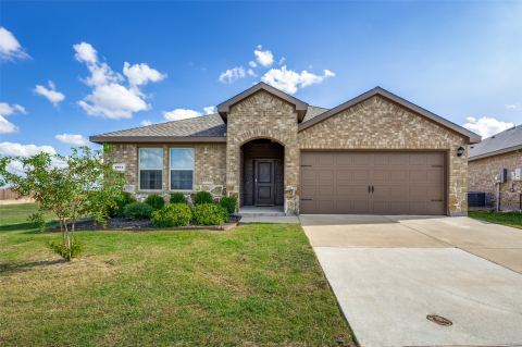 1804 Duskwood Drive, Lancaster, TX 75146 — photo 2