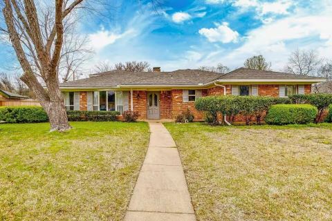 2426 Nottingham Place, Grand Prairie