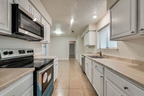 3006 Seaboard Drive, Arlington, TX 76014 — photo 2