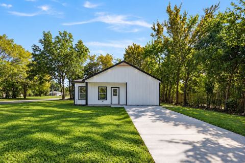 1119 E Collin Street, Corsicana