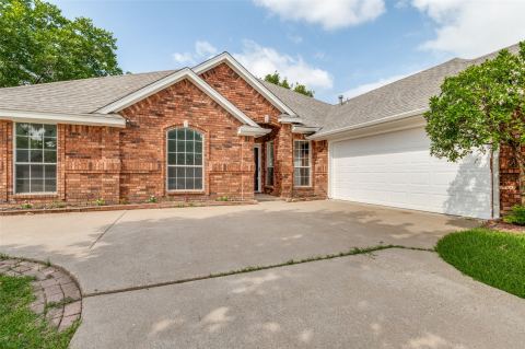 2110 Chrisman Trail, Mansfield, TX 76063 — photo 2