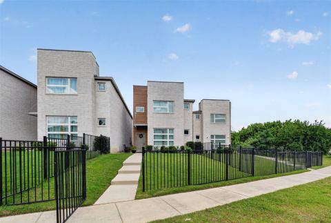 340 Oakbend Drive, Lewisville, TX 75067 — photo 3