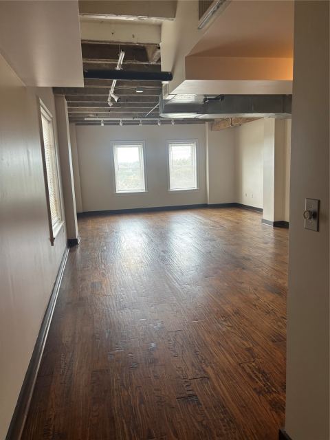 329 E Colorado Boulevard 404, Dallas, TX 75203 — photo 2