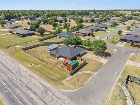 10805 Snow Pea Drive, Waco, TX 76708 — photo 2