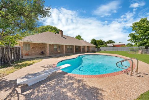 1815 Newport Road, Weatherford, TX 76086 — photo 2
