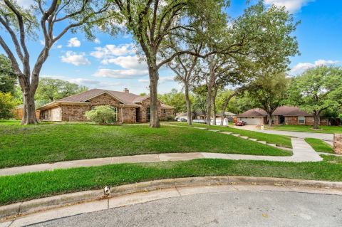 3804 Berkshire Court, Bedford, TX 76021 — photo 3