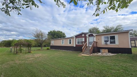 119 Enchanted Lakes Drive, Azle, TX 76020 — photo 2