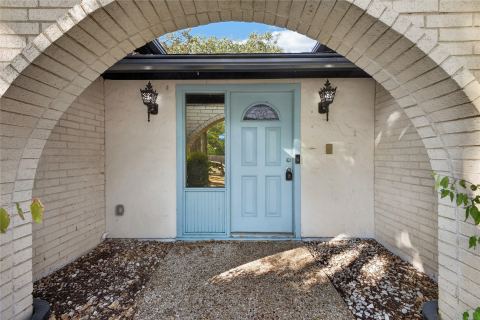 908 Chestnut Drive, Arlington, TX 76012 — photo 2
