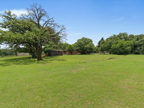 850 Newt Patterson Road, Mansfield, TX 76063 — photo 2