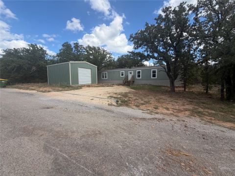 5901 Texas Trail, Granbury