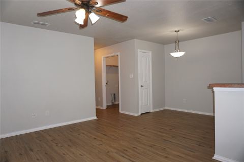 5105 Flamingo Road 5105, Fort Worth, TX 76119 — photo 3