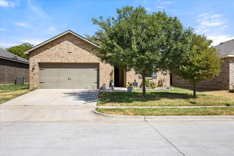 433 Starboard Drive, Crowley, TX 76036 — photo 2