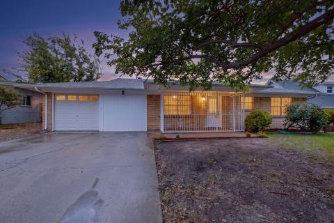5451 Lubbock Avenue, Fort Worth